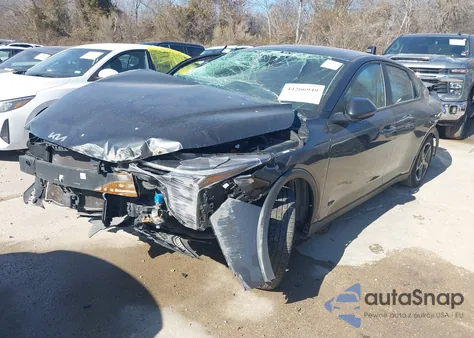 2025 Kia K4 Lxs z USA, uszkodzony, nr VIN 3KPFT4DE2SE034594